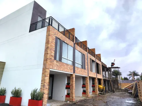 Casas En Conjunto Cerrado Sin Administración Amplios Espacio