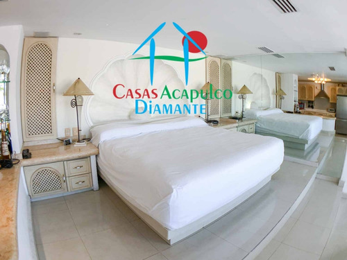 Imagen 12 de 14 de Cad Brisas Diamante 70. Terraza Con Jacuzzi Y Vista Al Mar