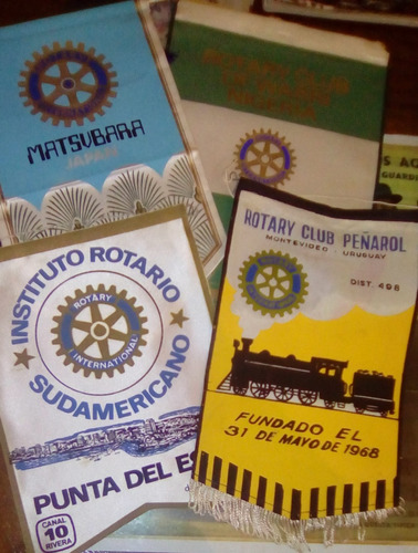136 Banderines Del Rotary Club