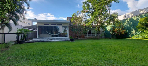 Meb Venta Moderna Casa Con Amplio Terreno De 1.500m2 Villas Laguna Club Guataparo Valencia 254649