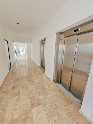 Oficinas Y Consultorios· Avenida 135 · Zona Sur · Seguridad · Elevadores