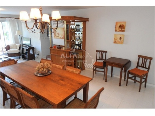 Apartamento En Mansa, 3 Dormitorios *-ref:1513