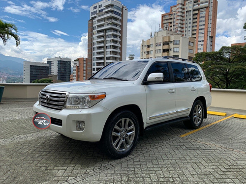 Toyota Sahara Vxl Diesel 2013