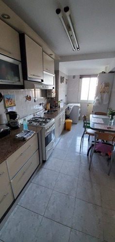 Imagen 4 de 8 de Departamento 3 Ambientes Externo En 9 De Julio Y Primero De Mayo