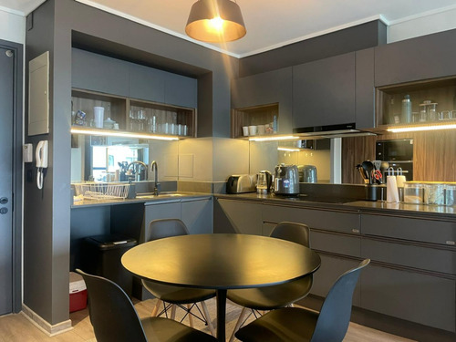 Se Vende Moderno Y Luminoso Departamento, Dos Años De Uso.