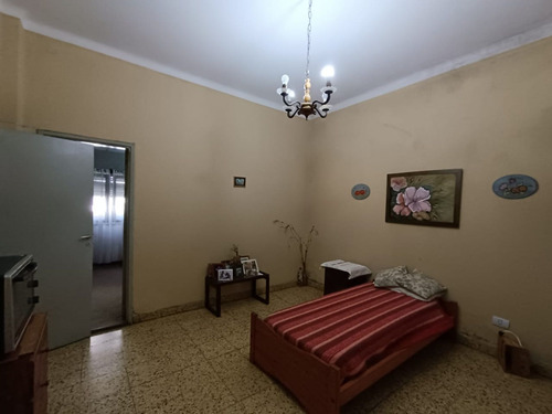 Casa En Venta Mas Local, Ideal Inversor Hurlingham