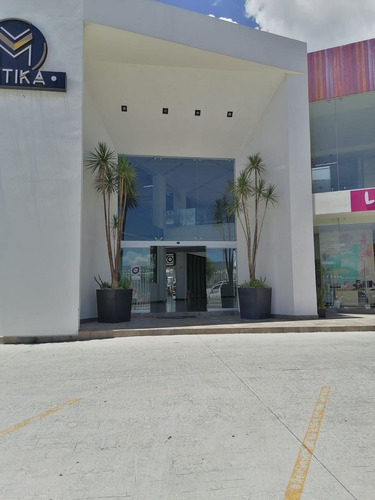Imagen 2 de 30 de Local Comercial En Planta Baja Frente Al Congreso Del Estado
