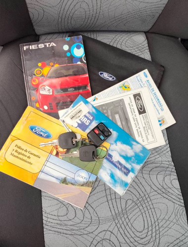 Ford Fiesta 1.6 First 5vel Sedan Mt