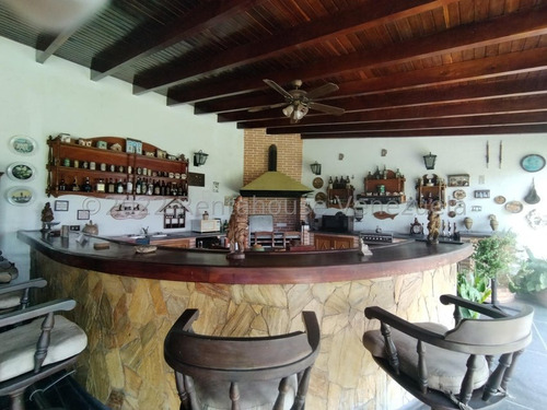 El Hogar De Tus Sueños Imagina Un Lugar Donde Cada Rincón Está Impregnado De Risas, Amor Y Memorias Inolvidables. Un Hogar Que No Solo Alberga A Quienes Más Se Aman,