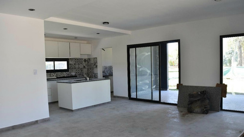 Casa A Estrenar En Barrio Privado Álvarez Del Bosque