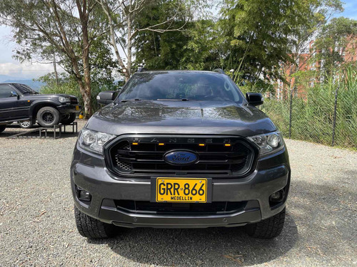 Imagen 2 de 14 de Ford Ranger 4x4 Limited 3.2 Perfecto Estado