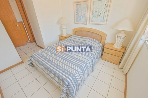 Imagen 8 de 16 de Apartamento Alquiler Punta Del Este, 2 Dormitorios Y Parrillero Propio.