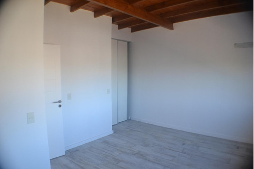 Imagen 18 de 30 de Triplex A Estrenar Complejo Tigre Unidades Disponibles