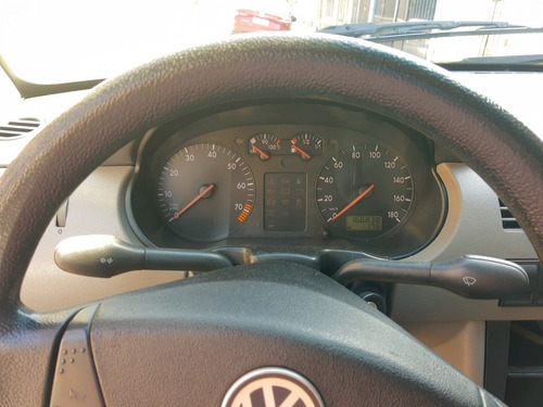 Imagem 8 de 15 de Volkswagen Gol 2001 1.0 16v Plus 5p Vendo E Troco
