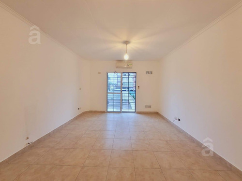 Departamento En Alquiler - Villa Ballester Centro