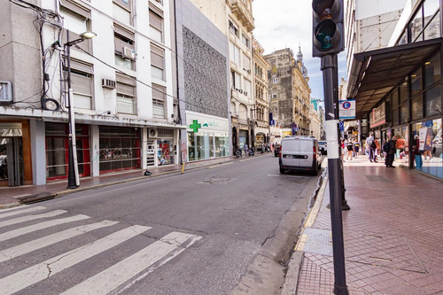 Imagen 6 de 6 de Corrientes 880