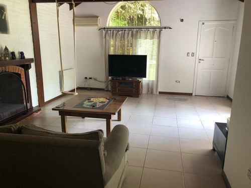 Imagen 5 de 18 de Casa - Barrio Parque Leloir