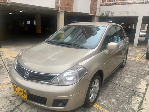 Nissan Tiida 1.8 Emotion 4 p