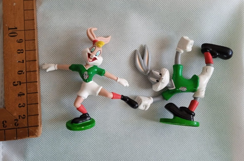 Figuras Bugs Y Lola Bunny Futboleros (Usado)