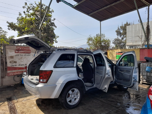 Imagen 14 de 15 de Jeep Grand Cherokee 3.7 Laredo V6 65° Aniversario 4x2 Mt
