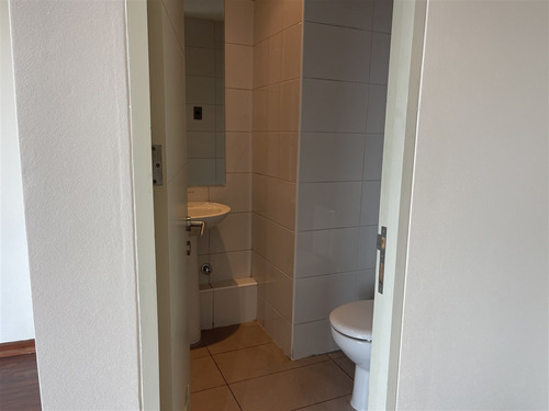Oficina En Arriendo 50m2 Con 1 Estac. La Dehesa Central.