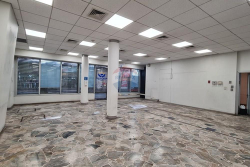 Arriendo Edificio Oficinas Y Gran Local En Bandera