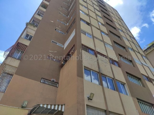 Imagen 1 de 18 de Ana Cárdenas Vende Apartamento En La Urbina Mls #22-5240
