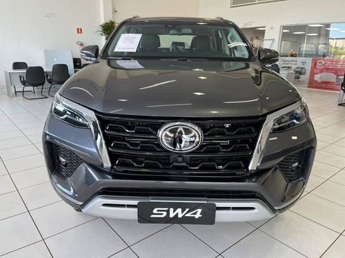 Imagem 3 de 15 de Toyota Hilux Sw4 2.8 D-4d Turbo Diesel Srx 7l 4x4
