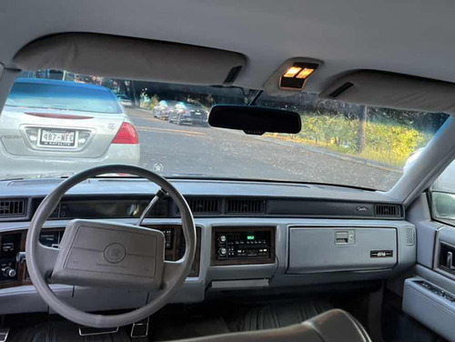 Cadillac Deville,