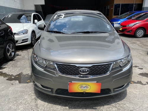 Imagem 2 de 14 de Kia Cerato Sx3 1.6 Automático - Top Linha