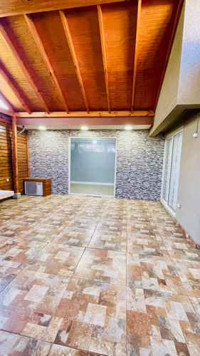 Casa En Venta En Pasaje Cerrado | 3d 3b 2e Gran Oportunidad!
