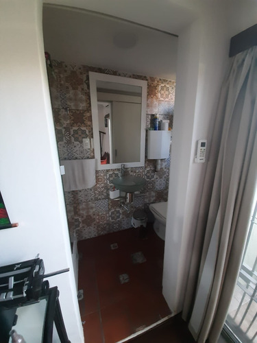Ideal Invesores Con Renta Fija Casa De Altos Ubicada En Jose Batlle Y Ordoñez Y General Flores .