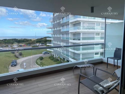 Espectacular Departamento De 2 Suites En Venta Frente Al Mar. Playa Brava. Complejo Silente