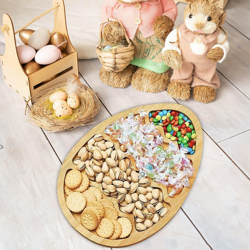 Bandeja De Madera De Pascua Sirviendo Ola De Huevo Pequeño