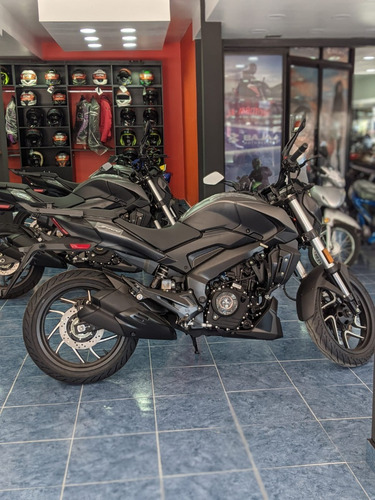 Imagen 11 de 15 de Bajaj Dominar 400 Ug 0km 12 Cuotas Sin Interes En Negro