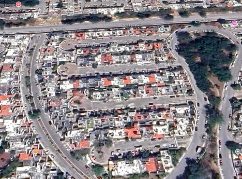 Cancun Hermosa Casa En Porto Pisa, Excelente A 25 Min De Las Hermosas Playas De Cancún, Plazas Comerciales, Escuelas, Centros Turísticos Y De Trabajo. Condominio Privado Acceso Controlado