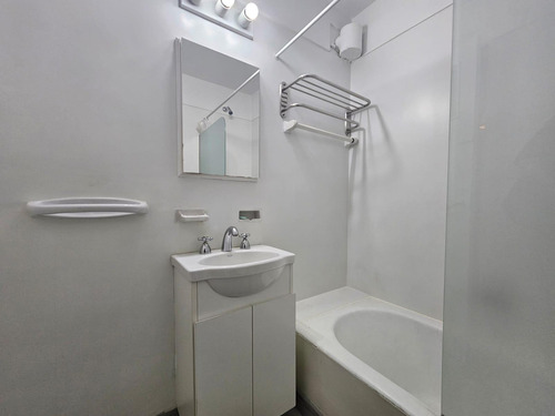 Departamento En Dos Ambientes En Colegiales