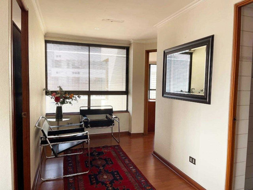 Imagen 3 de 11 de Buena Oficina Duplex A Pasos Metro Tobalaba