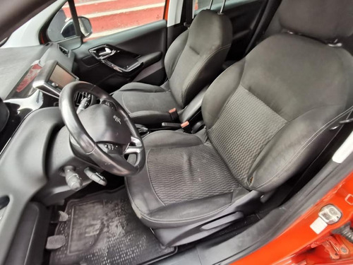 Peugeot 208 Allure 2017