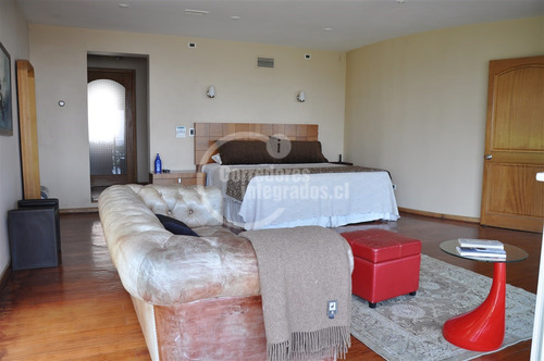 Casa En Venta En El Arrayán, Vista Insuperable Espectacular