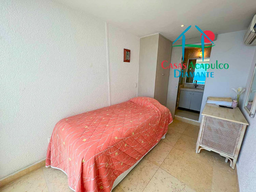 Cad Azálea Y Jazmín 1401 Y 1402. Terraza Con Vista Frontal Al Mar. En Condominio De Playa