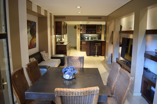 Casa En Venta En Casco De San Isidro, 5 Ambientes