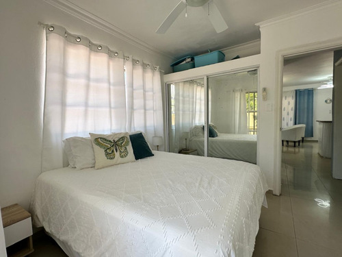 Apartamento En Reventa A Pasos De Playa Bávaro, Paraíso De Punta Cana