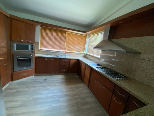 Imagen 8 de 13 de En Venta Casa En Guataparo Country Club 04244935350