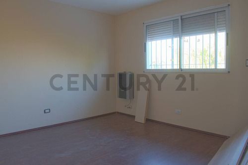 Casa En Venta Funes