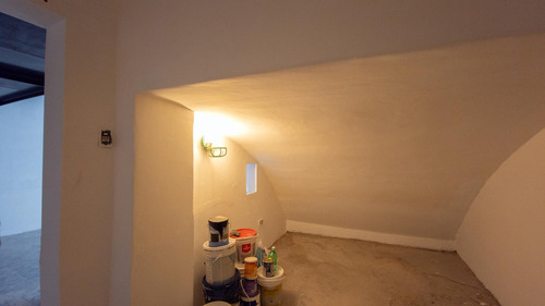 Venta Local De 4 Ambientes En Balvanera