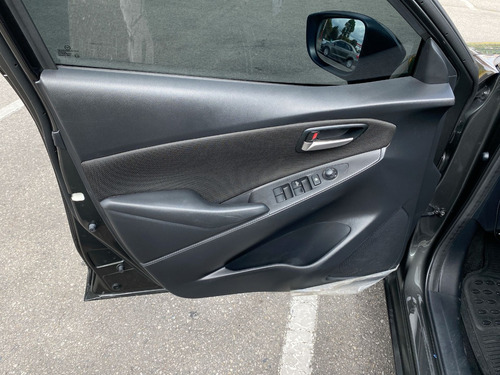 Mazda 2 1.5 Touring Sedan