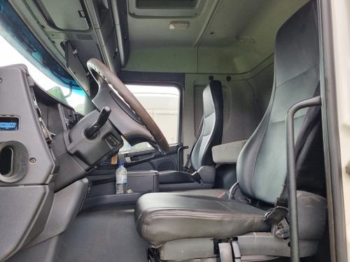Imagem 12 de 15 de Scania G 440 6x4 Ano 2015/2015 Com Freio Retarder Traçado