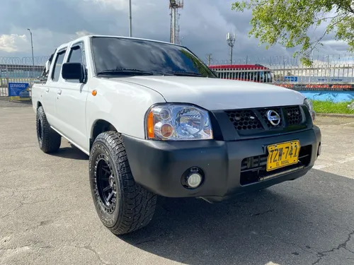 Nissan Frontier Np300 Mt 2.4 4x2