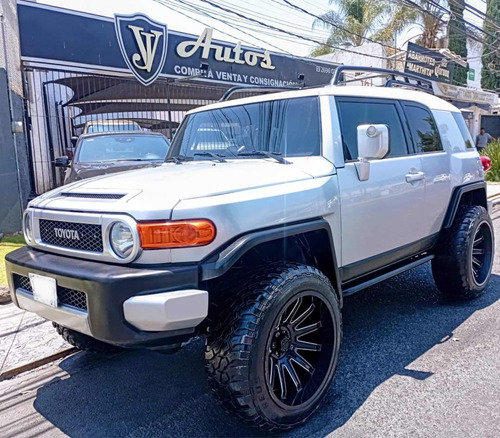 Toyota Fj Cruiser 3p Premium Aa Ee Ra Abs 4x4 At